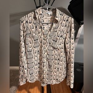 Long sleeve shirt snake skin pattern size extra small